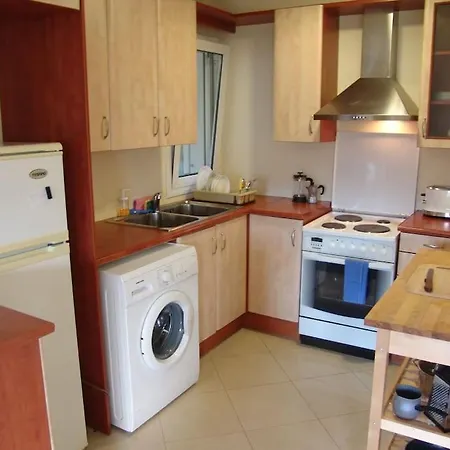 Lovely With Garden Near Beach Appartement